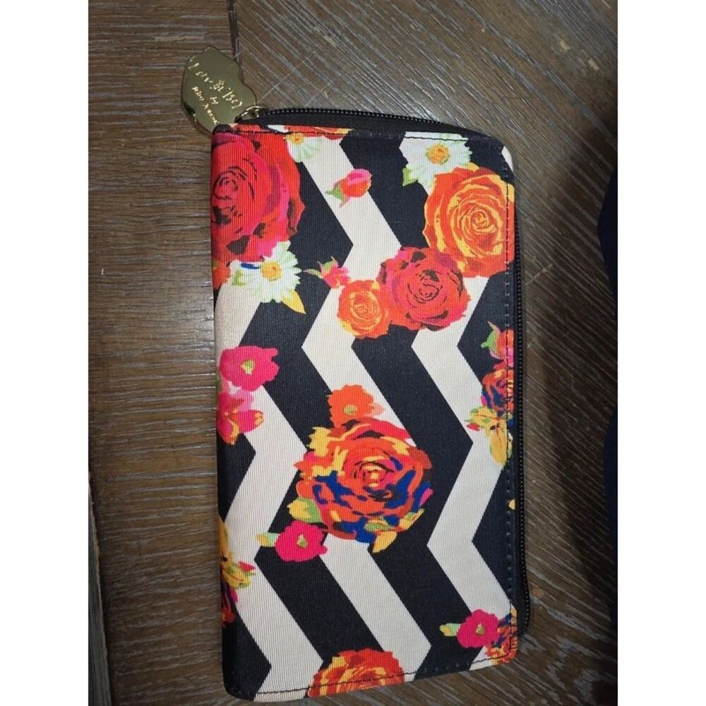 Betsy Johnson Wallet - Picture 3 of 3